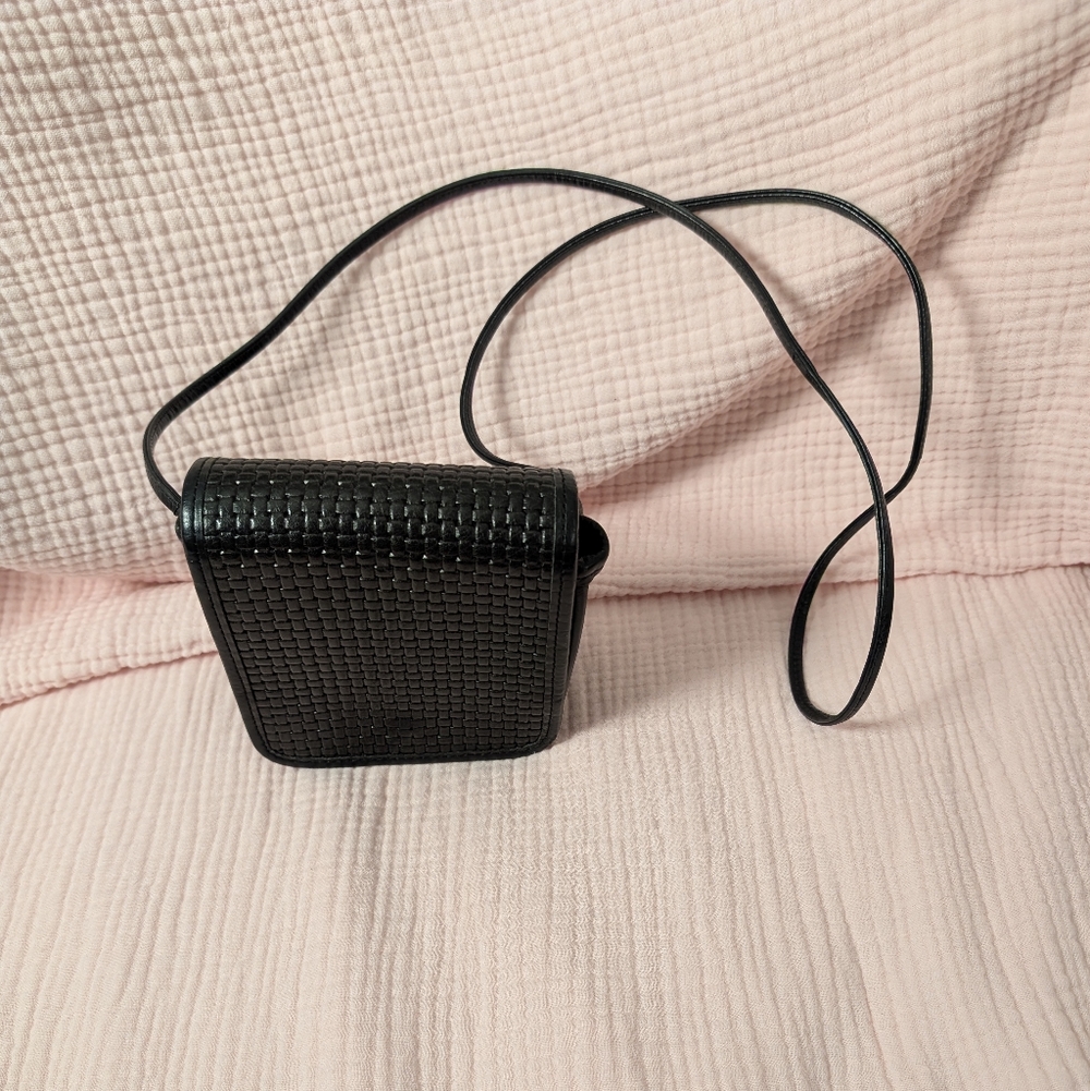 Chic Black Textured Leather Crossbody Bag